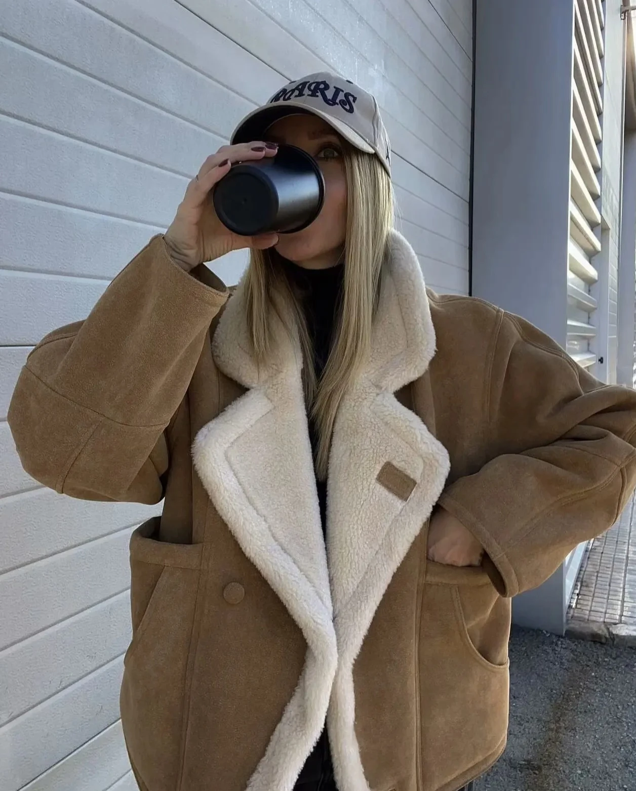 

2025 Fall/Winter New Women's Fashionable Loose Warm Retro Shearling Coat Patchwork Short Coats Casual Lamb Wool Fleece