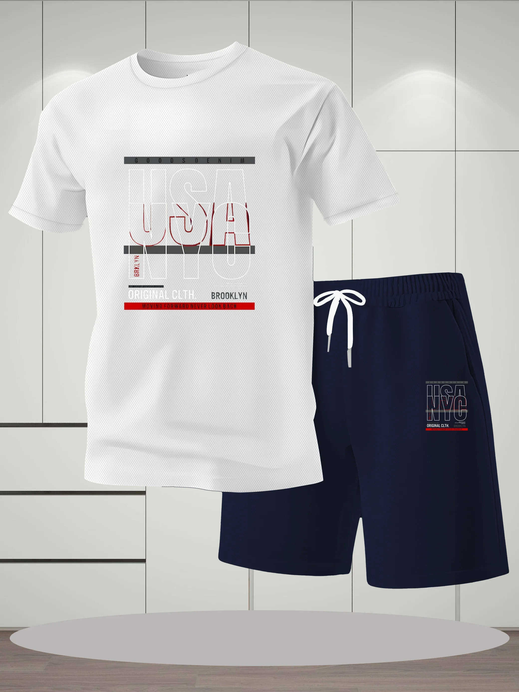

A must-have casual set for men's summer outdoor activities, a fashionable combination of short sleeved T-shirt and shorts