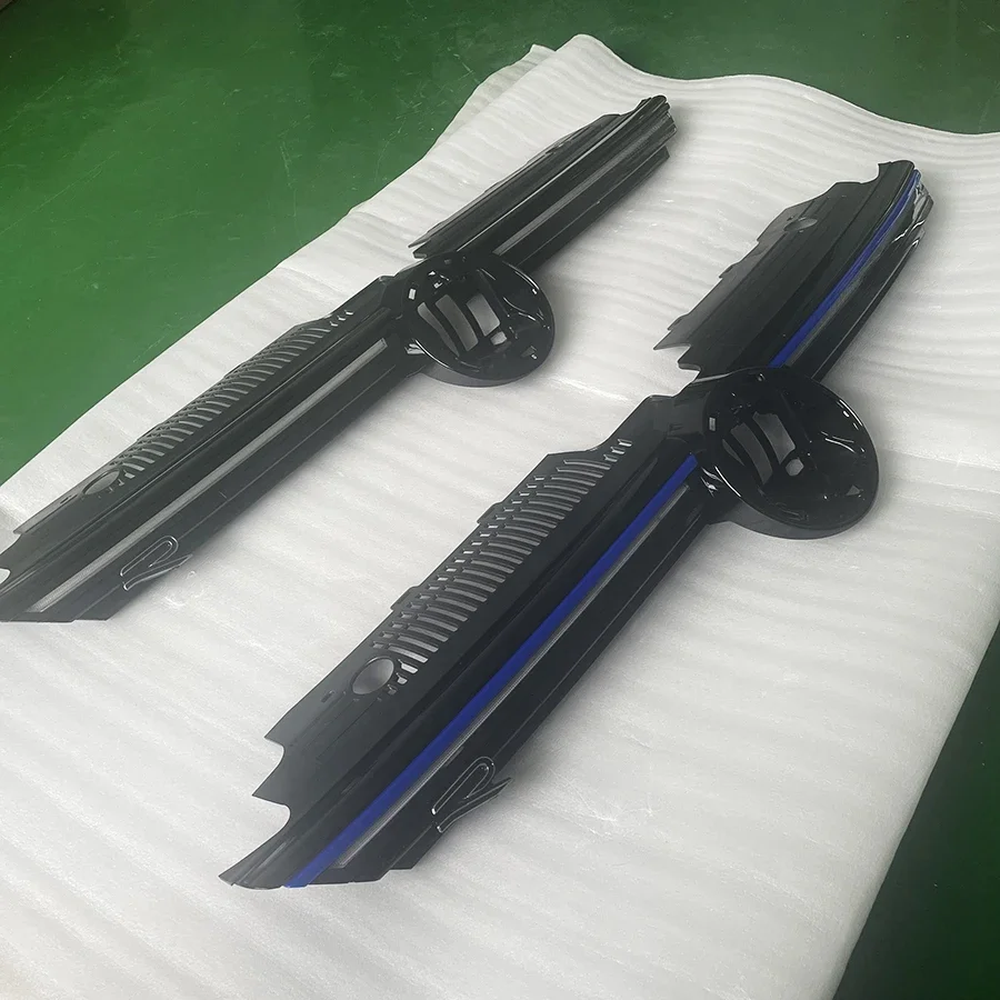 

Front Center Grille ABS Radiator Hood Upper Grill with LED Light For VW Golf 8 MK8 Car Accessories