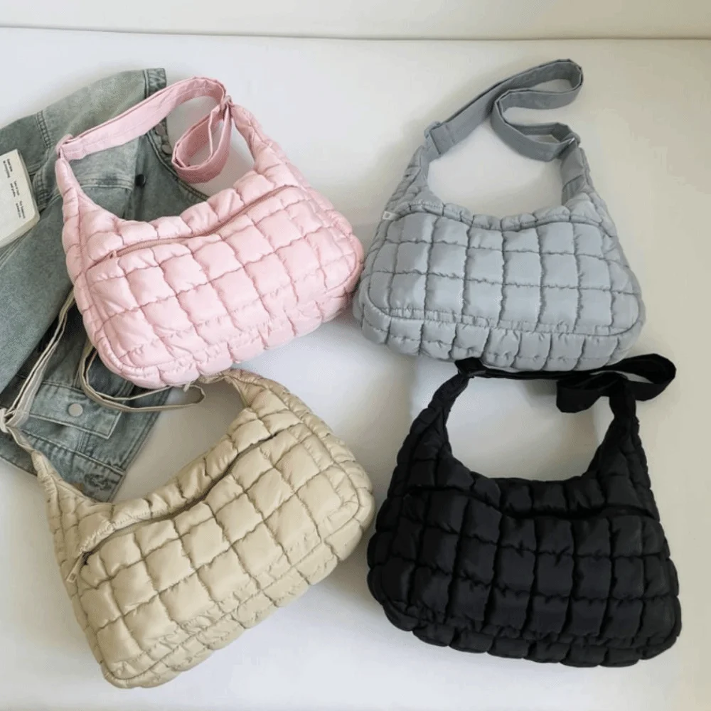 

Solid Color Quilted Sling Bag Cotton Material Large Capacity Cloud Tote Bag Single Shoulder Crossbody Style Quilted Cloud Purse