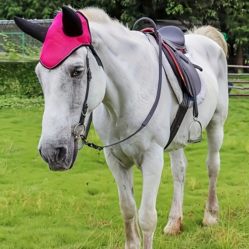 Oddychające akcesoria dla koni Miękkie siatkowe nauszniki zapewniające maksymalny komfort i redukujące ilość owadów wokół.