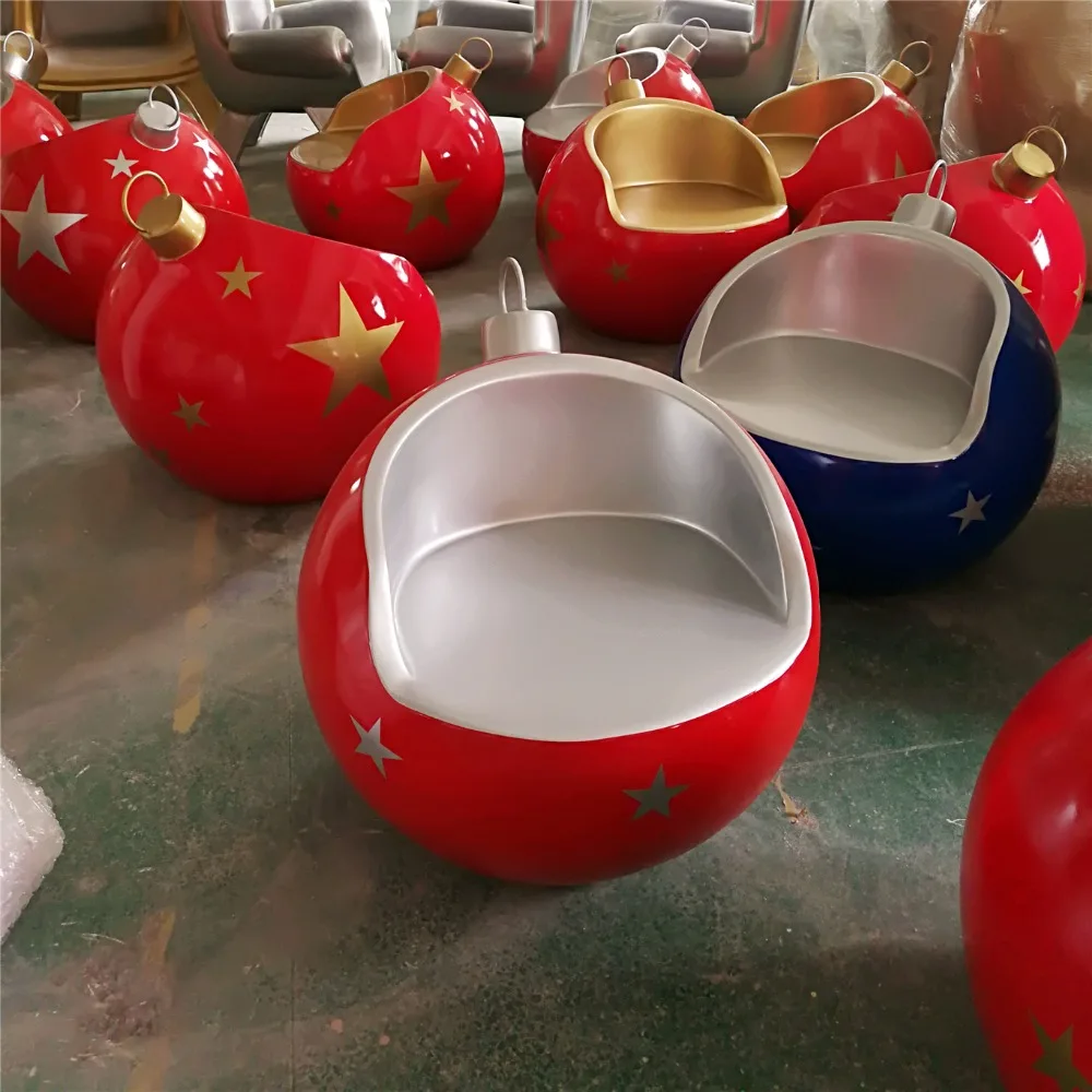 Christmas Ornaments Arrangement Chair Holiday Occasion Decoration Large Size Fiberglass Stadium Christmas Ball Chair