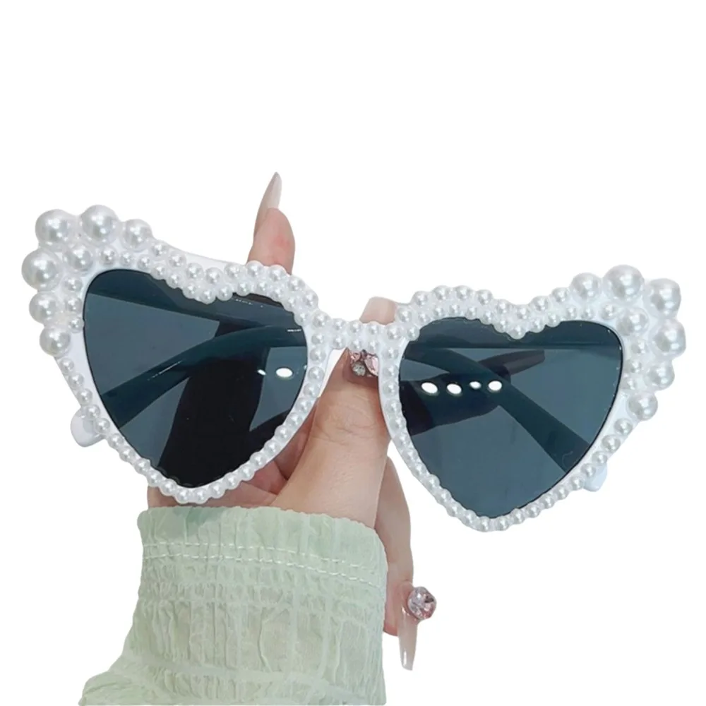 

Pearl Frame Imitation Pearl Sunglasses Heart-shaped Design UV400 Protection Cat Eye Eyewear Comfortable To Wear Y2K Fashion