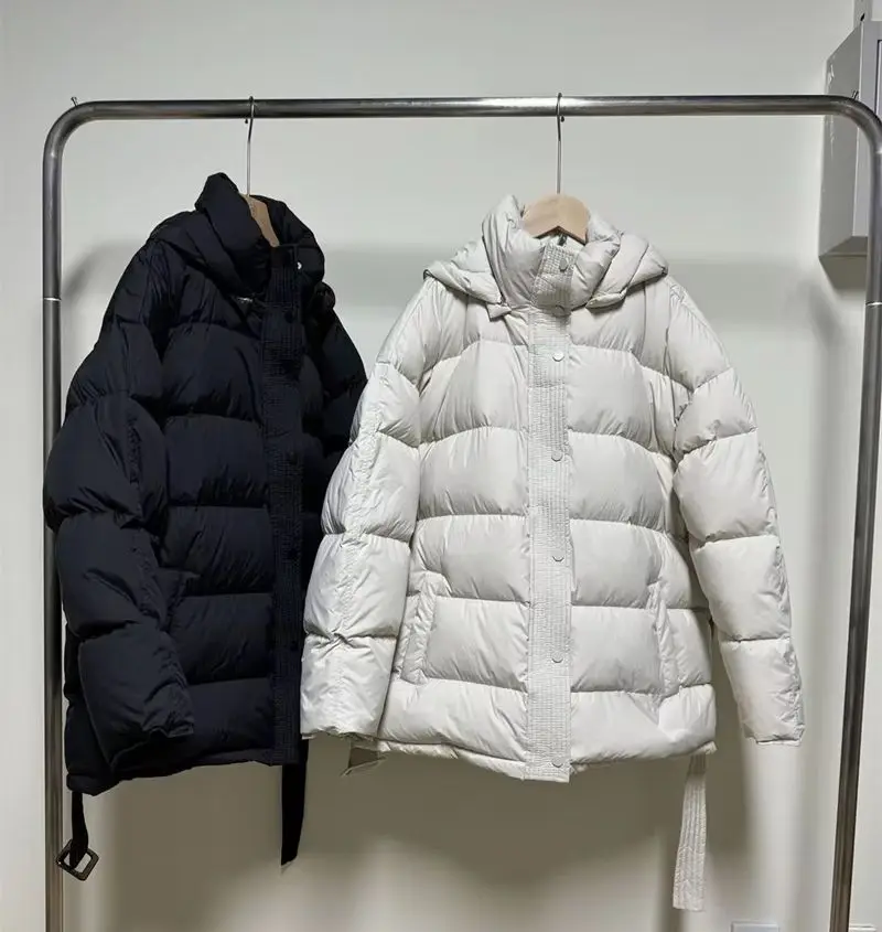 Jaquetas Femininas ZAROY de Algodão Acolchoadas com Capuz e Cinto, Casaco Fino Corta-Vento Sólido e Moderno para Mulheres, Sobretudo Solto para Neve