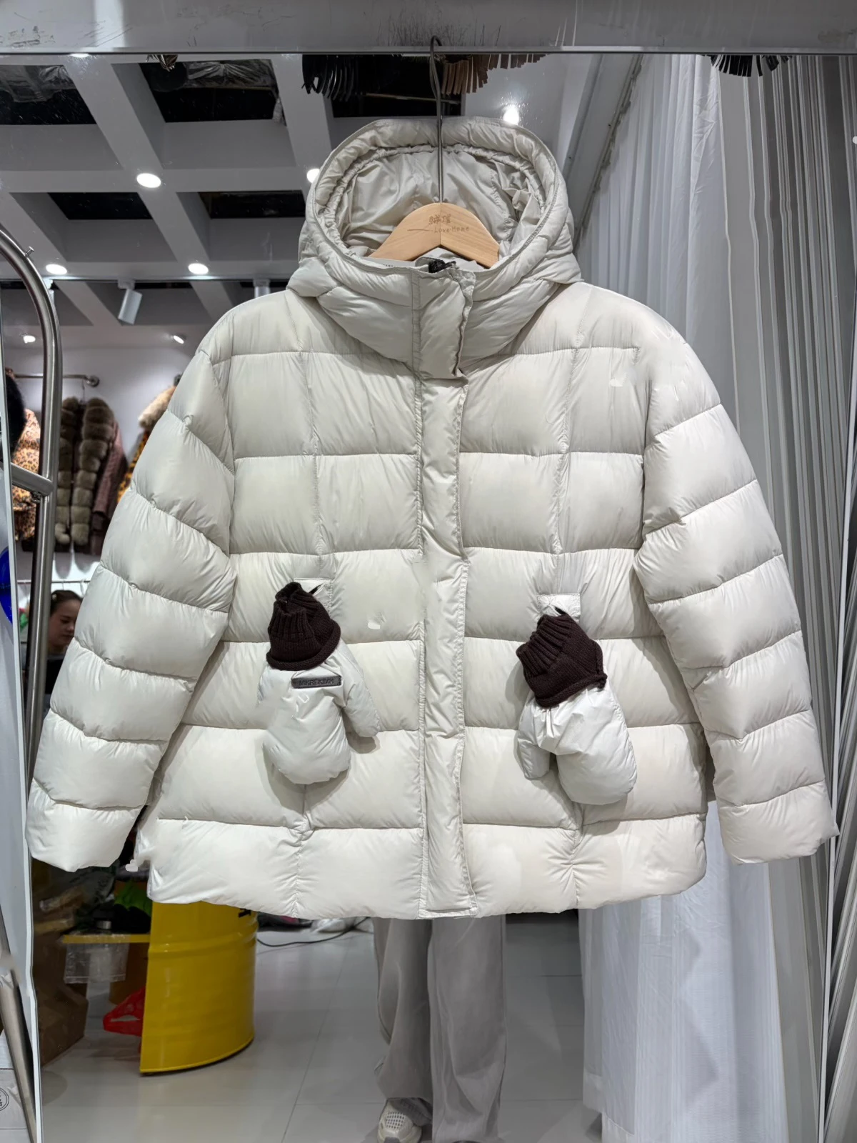 Winter Waterproof Zipper Cold Proof Down Jacket Female Hooded Gloves Loose Down Jacket Women White Duck Down Warm Thick Outwears