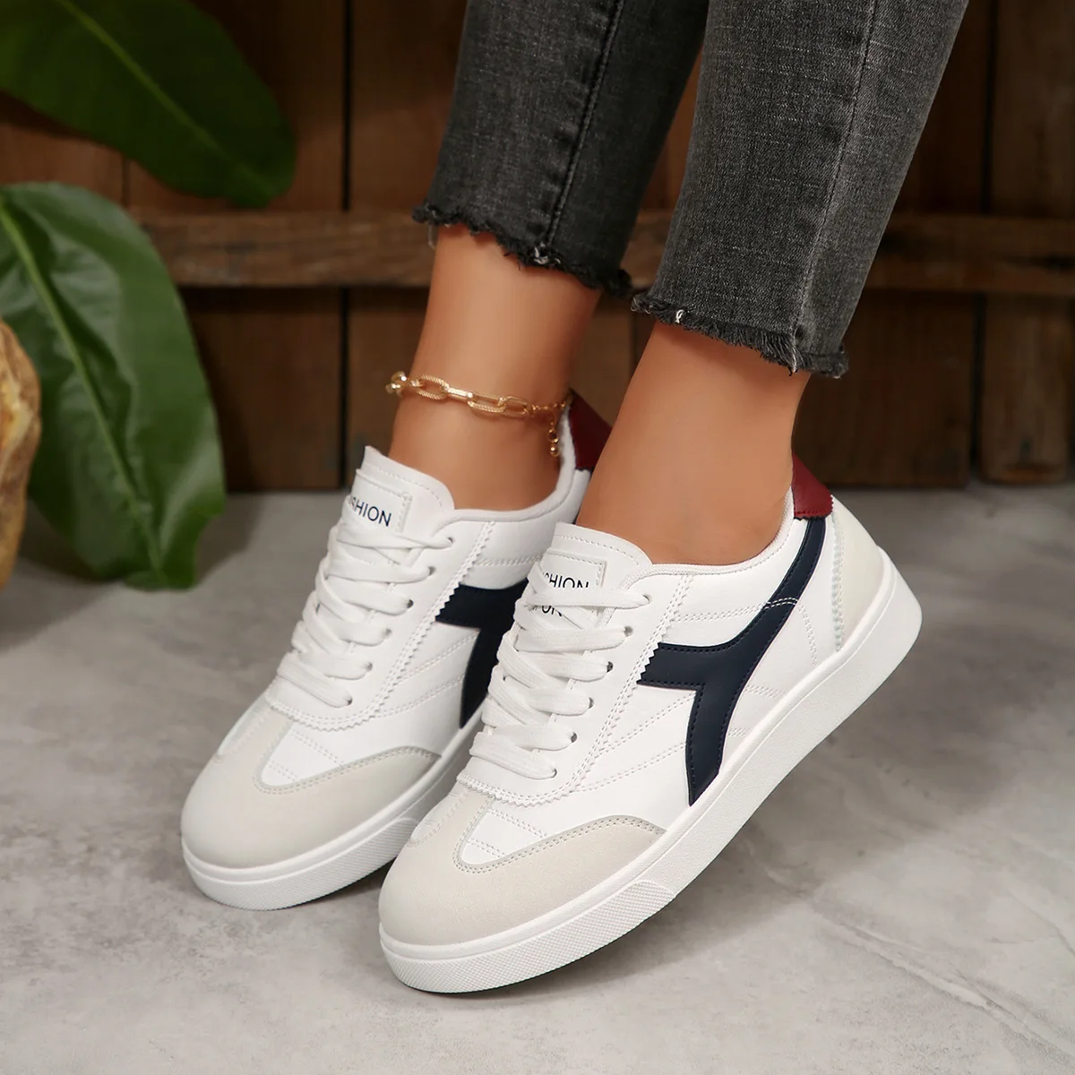 Женская обувь на плоской подошве 2025 года. Осенняя студенческая модная тенденция. Обувь для спорта и отдыха. Универсальные тонкие низкие туфли для доски. Тенденция. Женская обувь на плоской подошве 2025 года. Осенняя студенческая модная тенденция. Обувь для спорта и отдыха. Универсальные тонкие низкие туфли для доски. Тенденция.