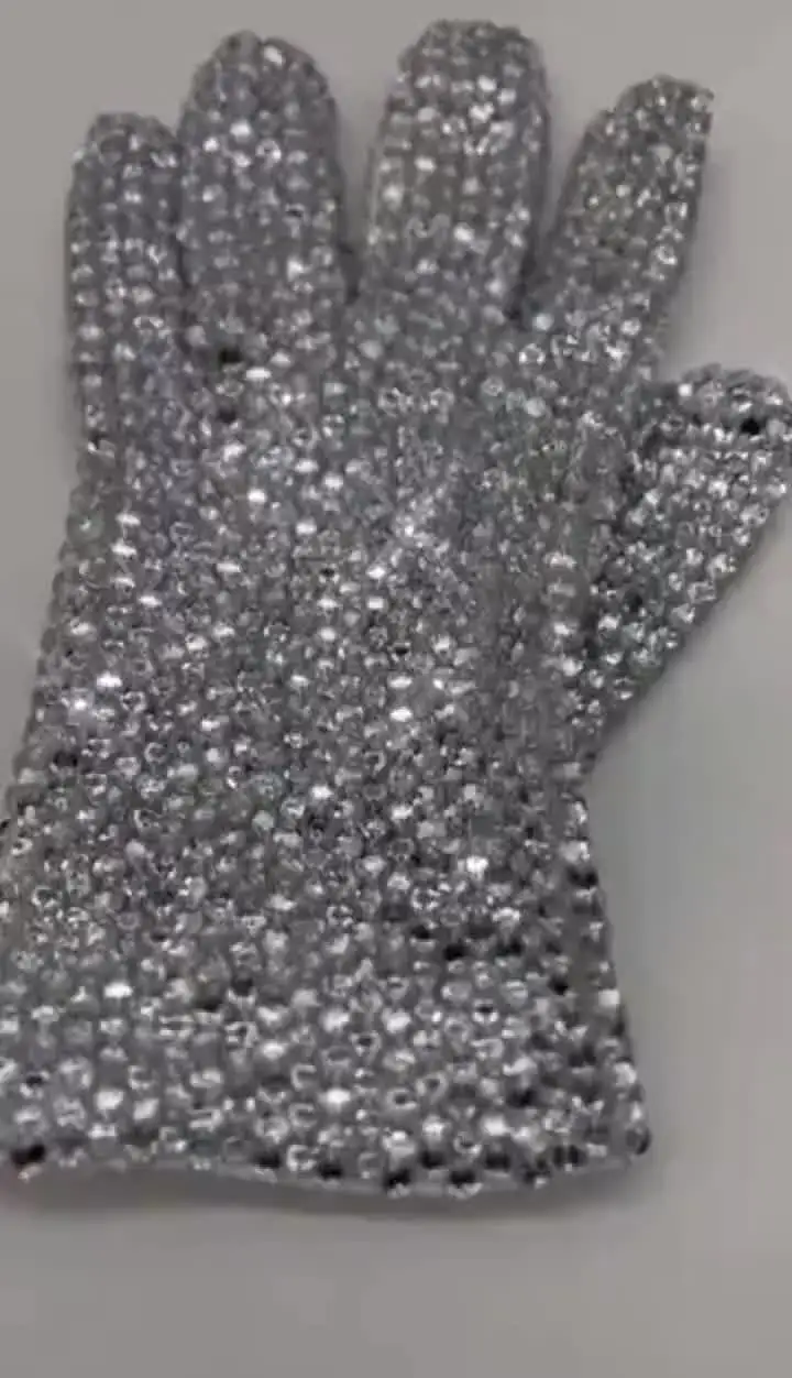 マイケル・ジャクソンのラインストーンコレクション用の手作りシルバー