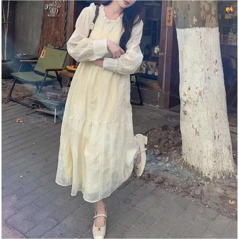 

Plus Size Fat2025Autumn New Lace Sweet Dress Women's High-End Exquisite and Versatile Bottoming Long Skirt