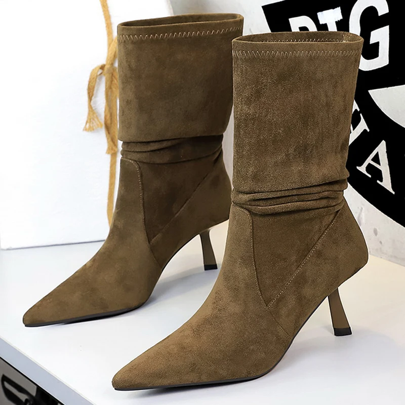 

Новинка 2023 года, женские плиссированные эластичные ботинки, ботинки до середины икры с острым носком, женская обувь, замшевые осенне-зимние ботинки, ботинки на высоком каблуке-шпильке