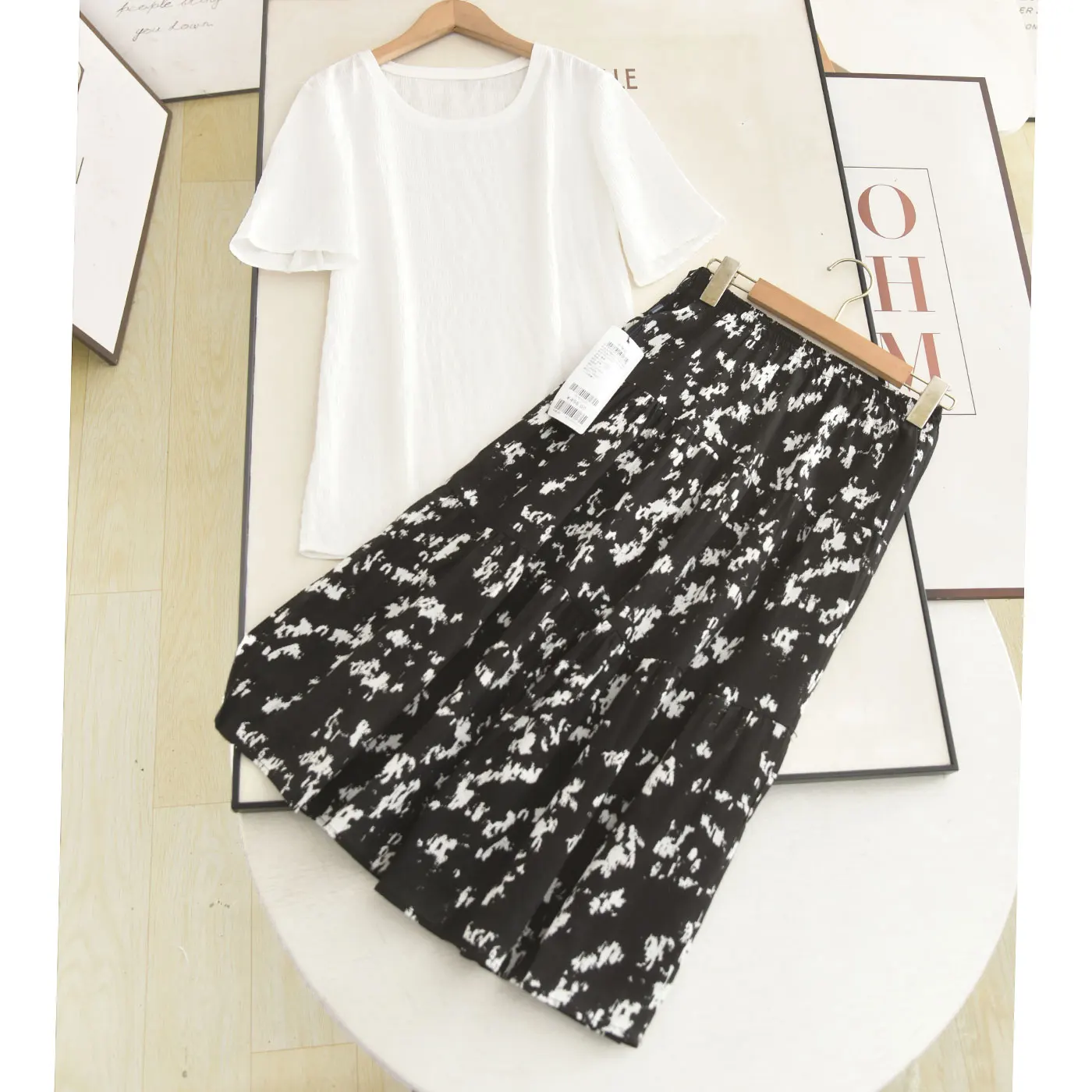 

McSystem Simple Texture White Short Sleeve Shirt High Waist Slim Print Skirt Two Piece Set Women's Fashion Summer Outfit