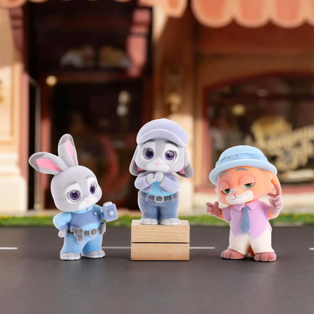 Hot-selling Zootopia Carnival Day Flocking Blind Box Same Style Cool Trendy Decorative Figurine Desktop Decor Gift Surprise Box