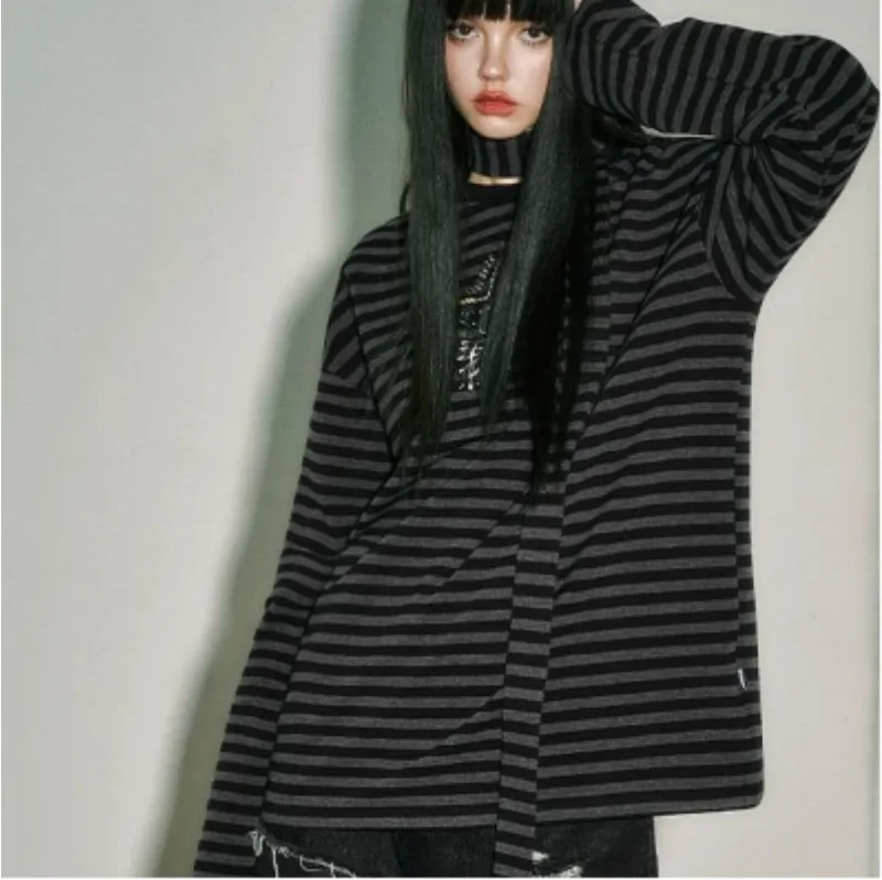 

Gothic Chic Subculture Gothic Harajuku Long Sleeve T-Shirts for Women Y2K Punk Emo Top with Design Sense Black Striped Tees