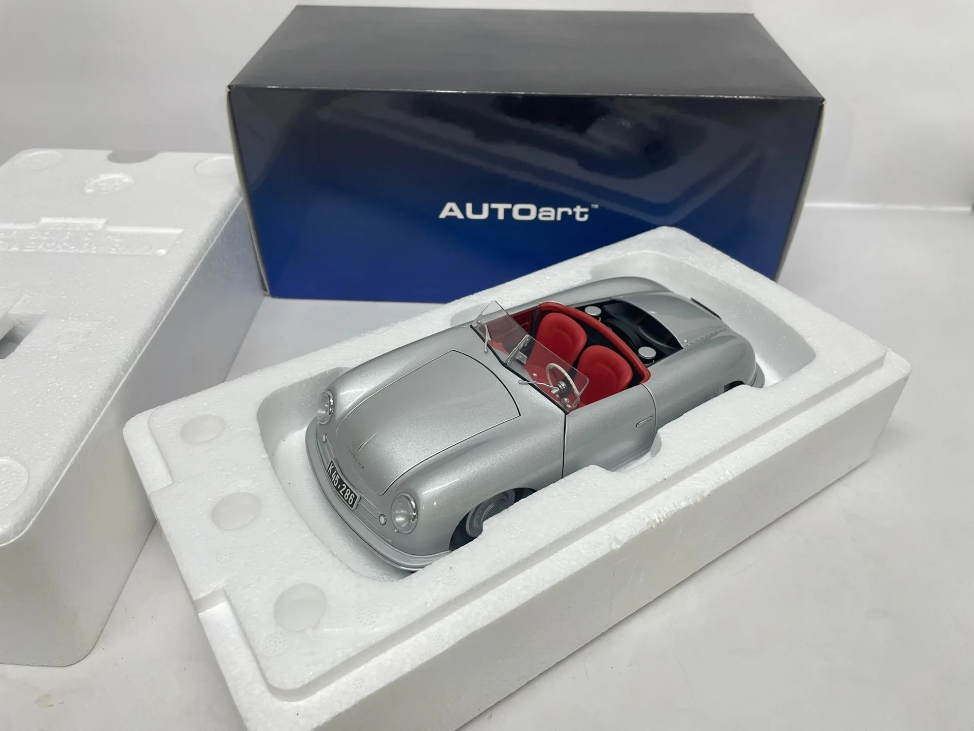 

Autoart 1:18 356 NR.1 1948 Silver Simulation Limited Edition All Open Alloy Metal Static Car Model Toy Gift