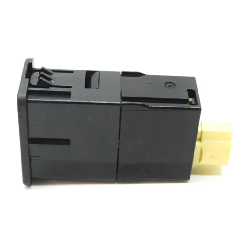 

AUX Auxiliary Multimedia Connection Unit A2478204602 Audio Socket USB Port Type-C Charging Port For E W213