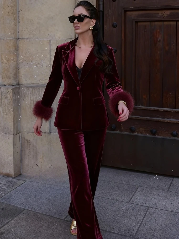 

Бархатный меховой декор, весна 2024, женский модный костюм, топ + брюки для отдыха, комплект из двух предметов, женский элегантный уличный костюм для отдыха