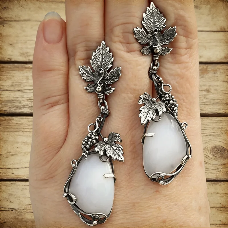 Vintage Water Droplets White Stone Earrings Silver Color Metal Carved Leaves Long Dangle Earrings for Women Jewelry