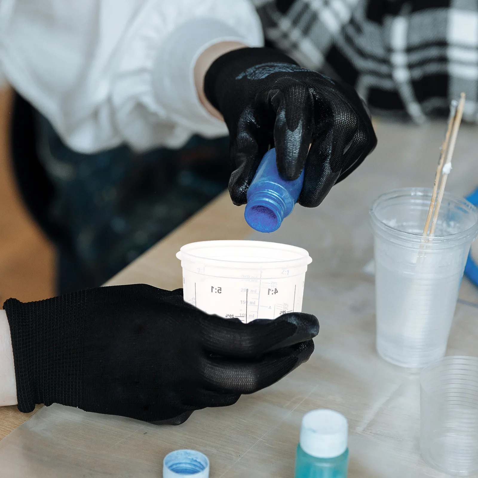 5 قطع من كوب الطلاء الشفاف البلاستيكي لقياس الطلاء الزيتي، سهل القراءة، مقاوم للأحماض والقلويات بدرجة حرارة عالية #6