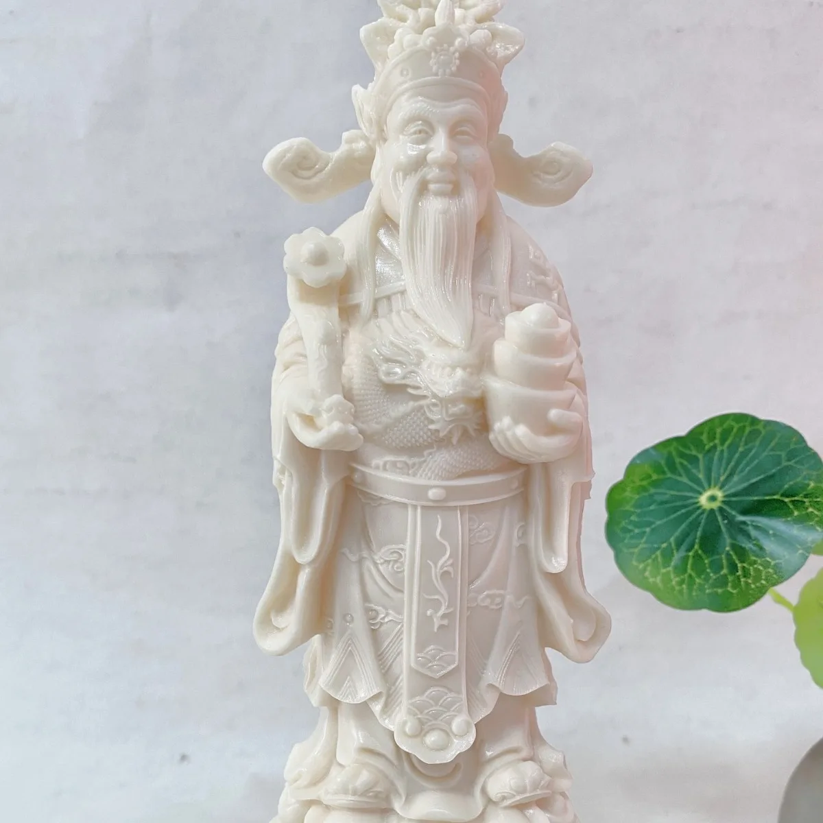 Ivory Nut Carved Ruyi God of Wealth Statue Home Worship Ornament Car Interior Decor Wenwan Living Room Craft Figurine