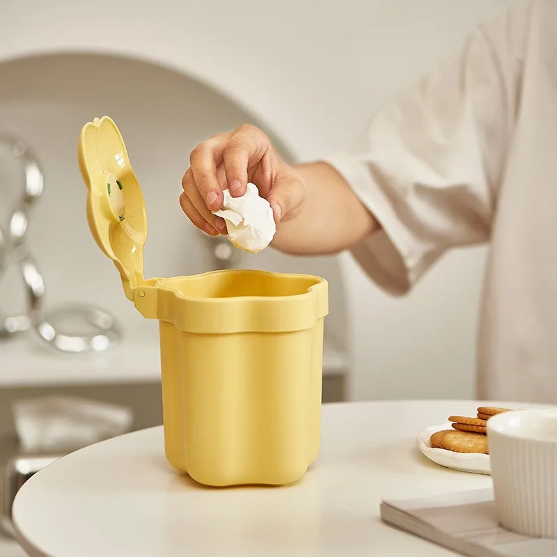 

1pc Flower Shape Desktop Trash Can,Household Cute Mini Bins, Bedroom Bathroom Trash Can, Mini Trash Storage Bucket For Daily Use