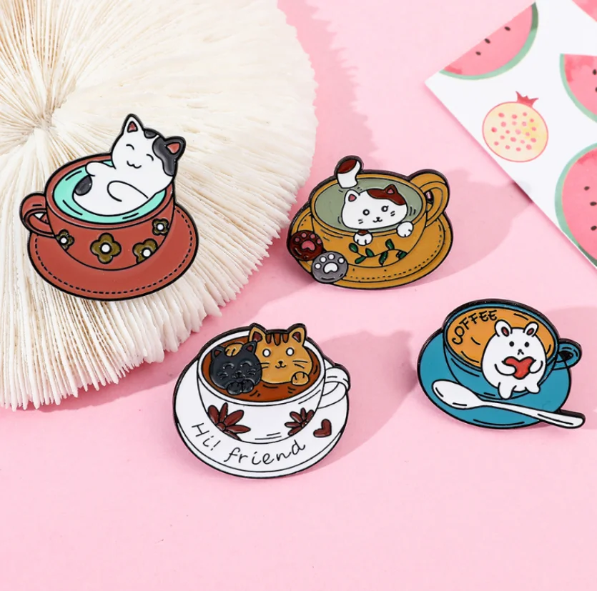 الإبداعية فنجان القهوة هريرة شارة القط تمرغ في حمام الماء نموذج الكرتون الحيوان دبوس ظهره الملابس سحر مجوهرات هدايا #1