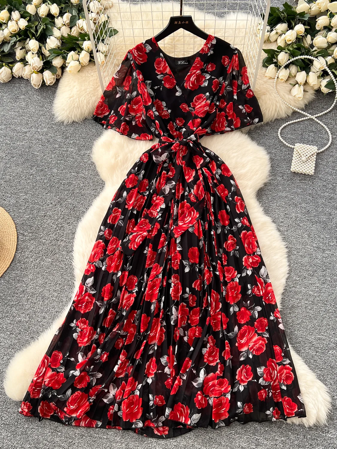 우아한 레드 플로럴 프린트 미디 드레스 세트 여성용 여름 시즌 하이 웨이스트 A라인 스커트 V넥 반팔 관광복