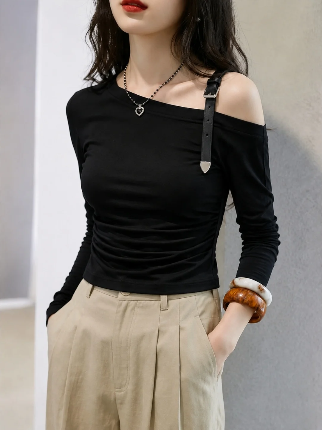 Korean Style Casual Versatile Shoulder Bared T-Shirt Slimming Long Sleeve Minimalist Design Women's Fashion Autumn Collection