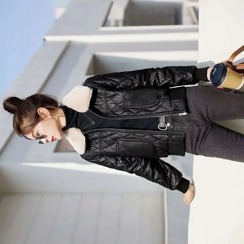 

Новинка 2025, осенне-зимняя короткая кожаная куртка со съемным меховым воротником, бархатная кожаная куртка, женская мотоциклетная верхняя одежда, женская