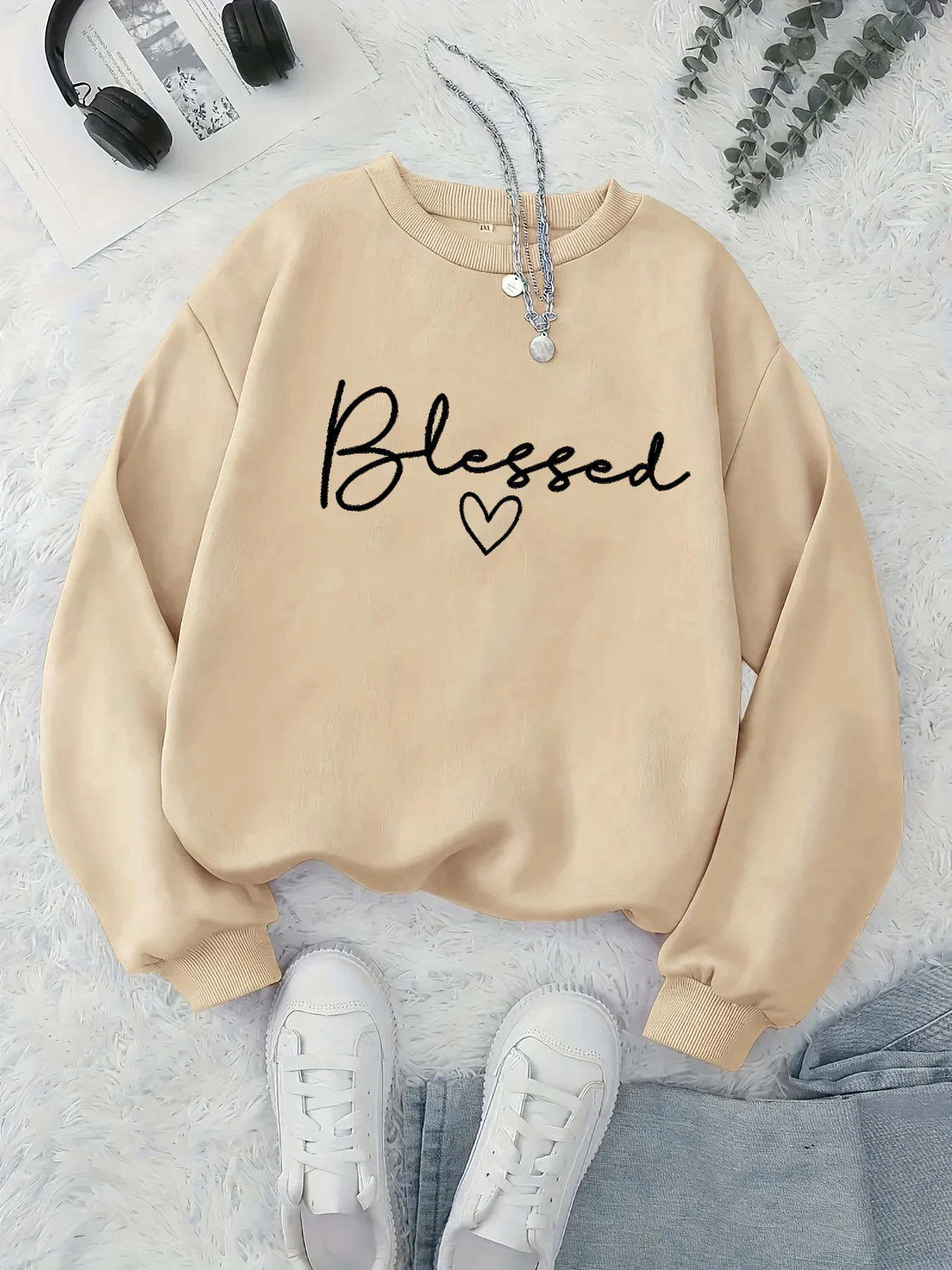 Women's autumn and winter casual fashion loose and comfortable Blessed printed round neck long sleeved warm pullover sweater