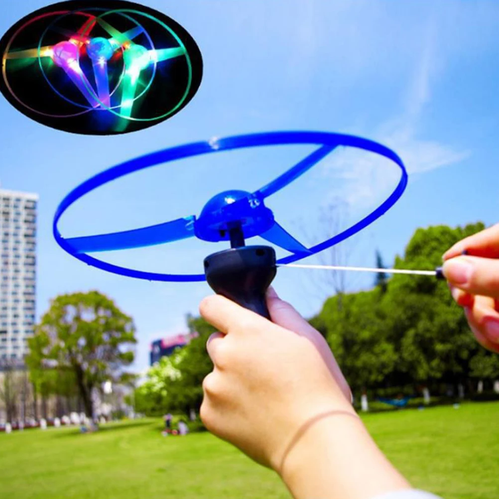 

5pcs Led Flashing Flying Disc Pull String Glow Saucer Durable Plastic Light Up Outdoor Play Random Color Ufo Disc Slow Flash