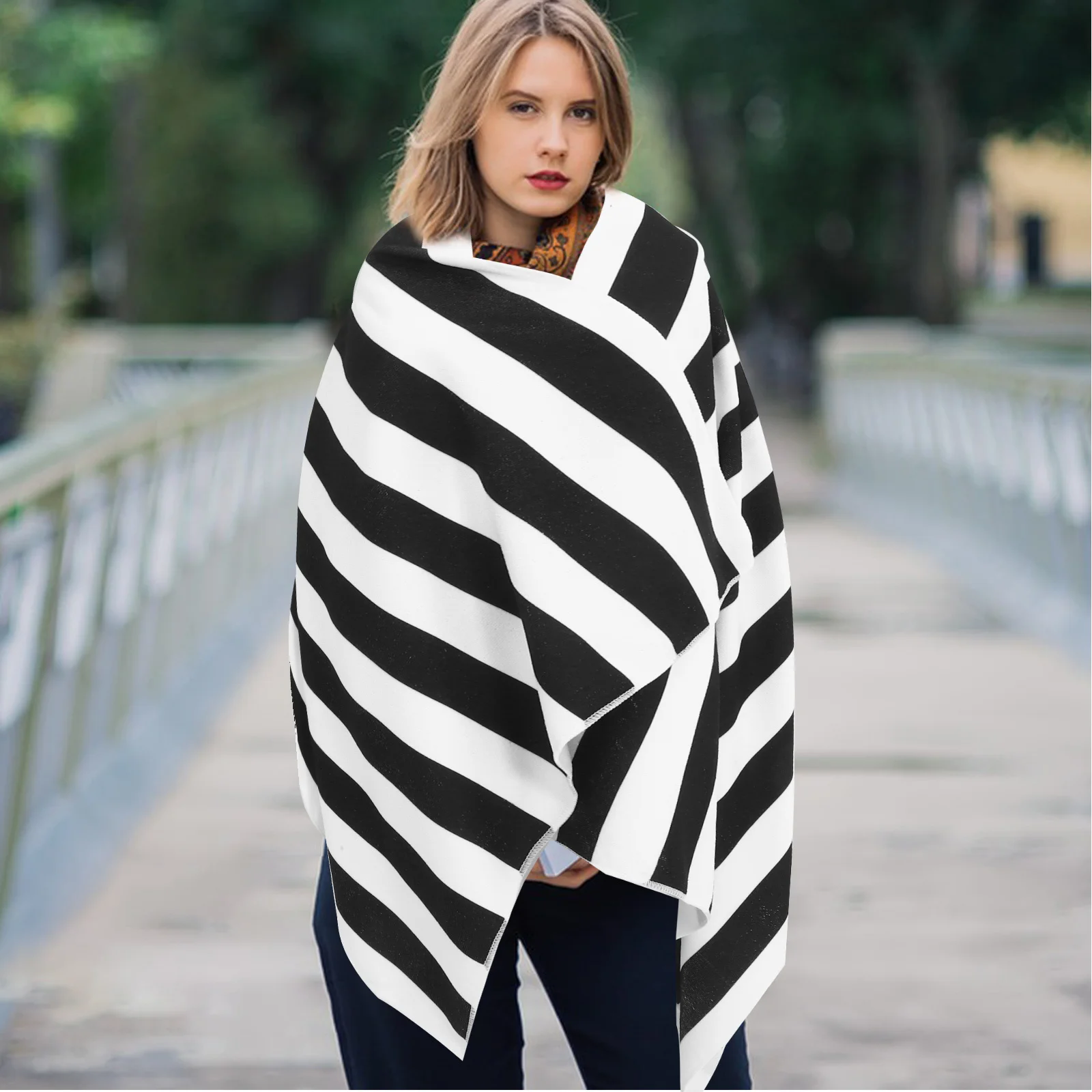 بوهيميا منشفة الشاطئ الكبيرة ستوكات المتضخم التجفيف السريع السفر حمام سباحة حمام الصيف منشفة الشاطئ الأساسية