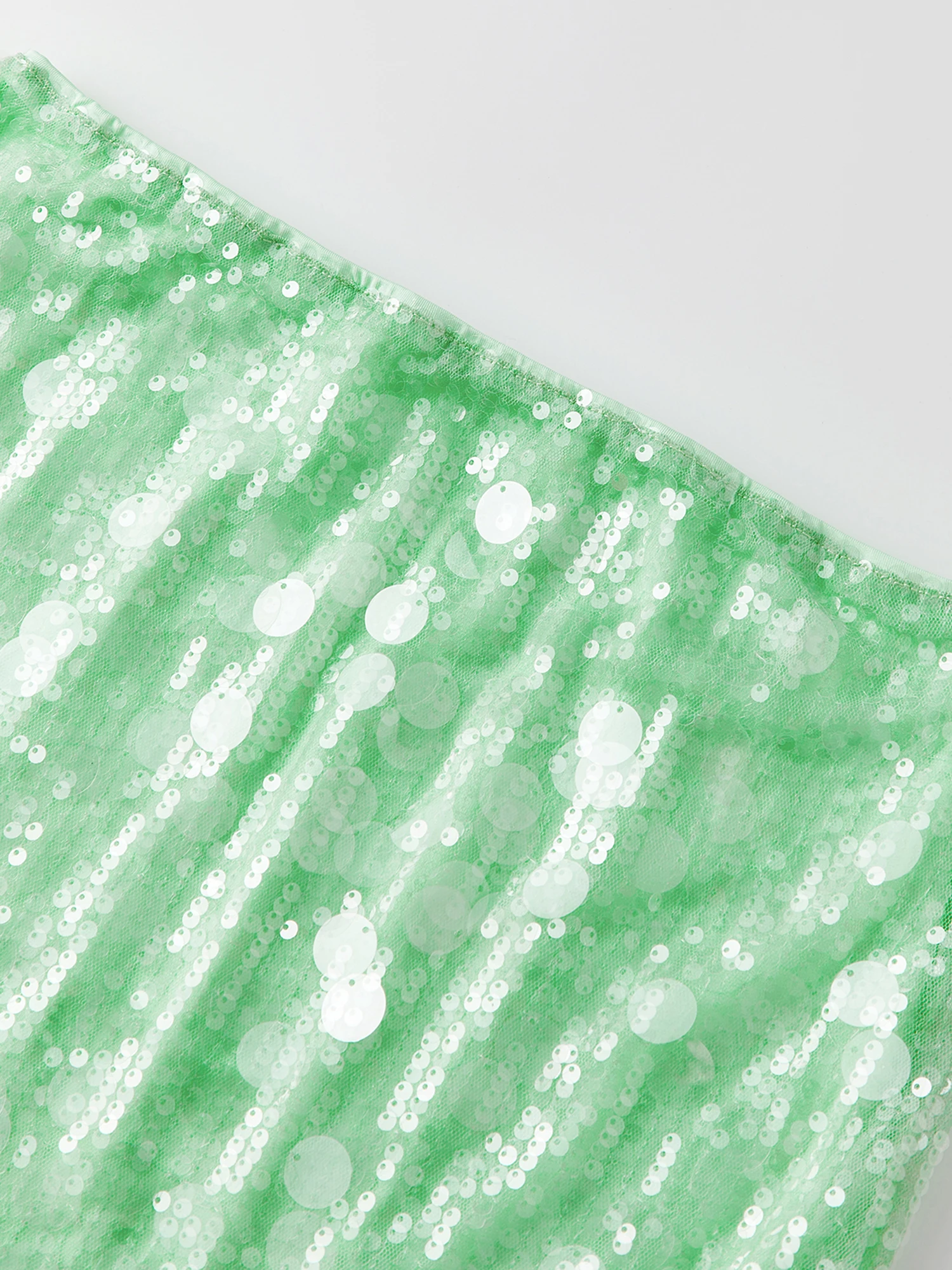 تنورة قصيرة لامعة بالترتر للسيدات، تنورة أنيقة أنيقة لامعة بطول الركبة مع حزام خصر مطاطي للحفلات والمناسبات