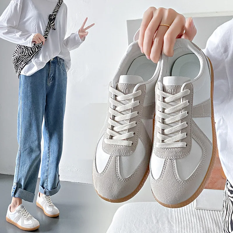 Girls' lightweight sports shoes women's new models, flat-bottomed indoor fitness shoes women's white shoes are versatile