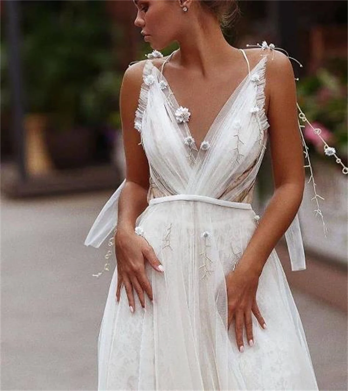 

Customized Evening Dress V-Neck Spaghetti Straps 3d Flowers White Tulle Trailing Backless Ties Bridal Wedding Vestido De Novia