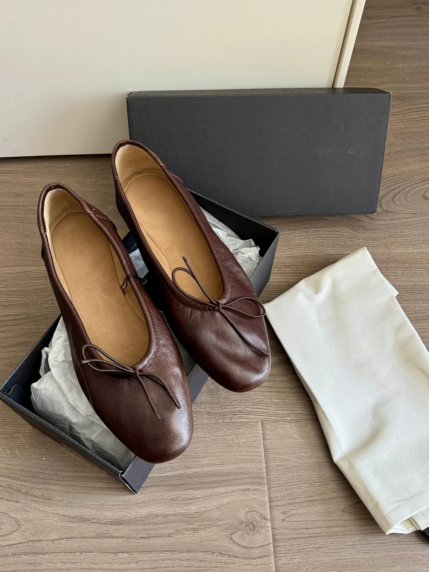 zapatos-planos-de-mujer-version-en-cuero-estilo-retro-casual-elegante-de-cuero-genuino-con-pliegues-suela-suave-diseno