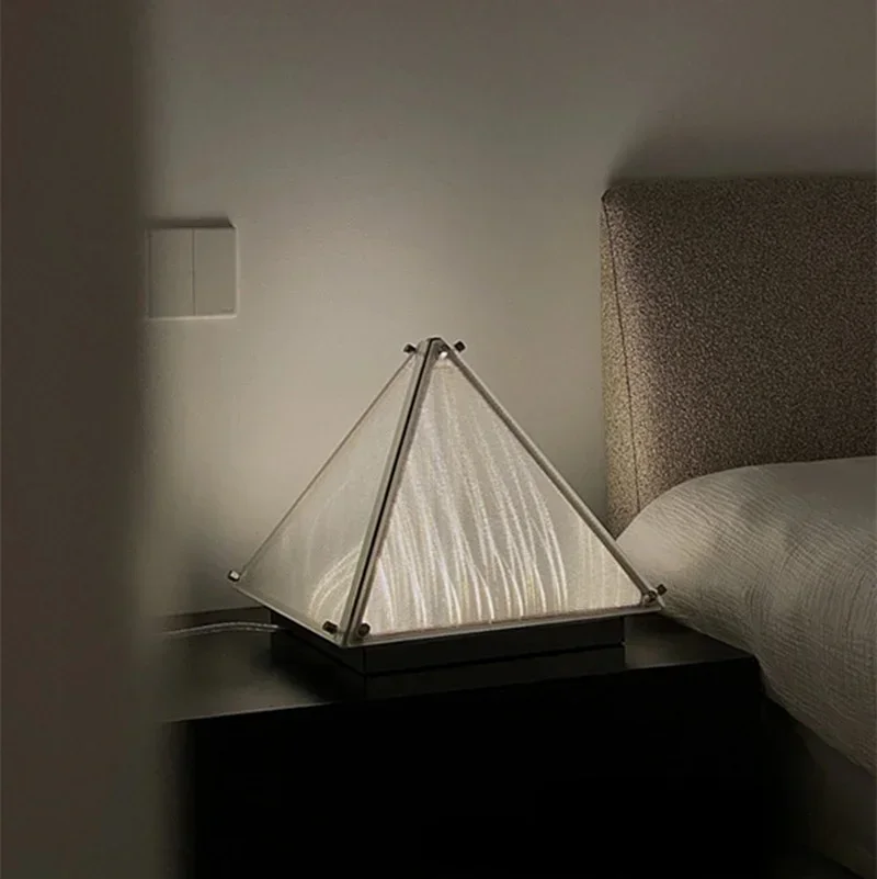 Art Decorative Desk Lamp Modern Minimalist Creative Living Room Bedlight Study Sample Room Glass Lamp Pyramid Ornament