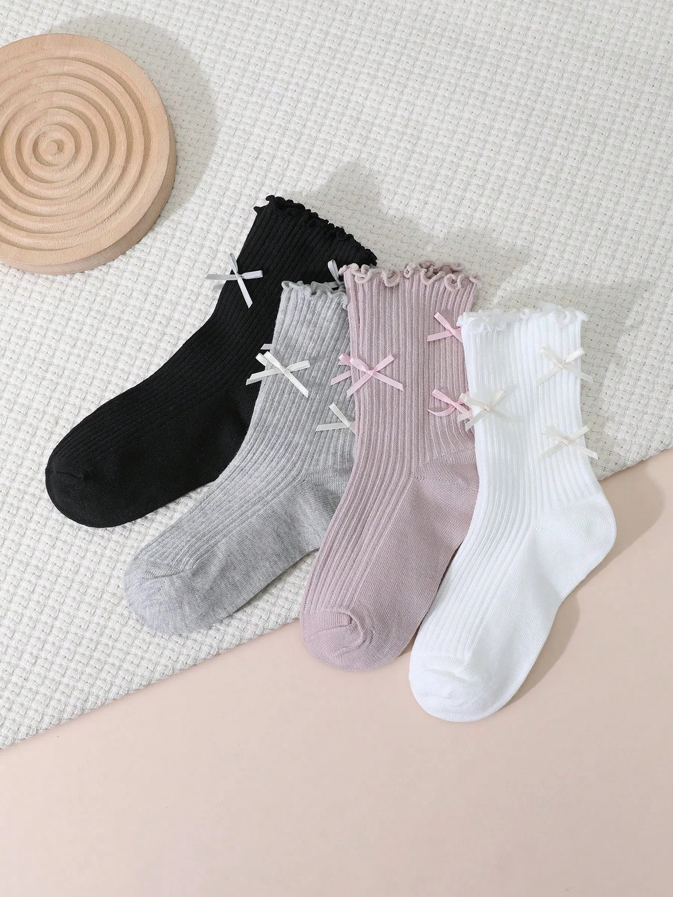 1/4 Pairs of Baby Girls' Sweet and Cute Striped Wavy Edge Mid-Calf Socks with Bow Decoration Are Suitable for Girls' Daily Life