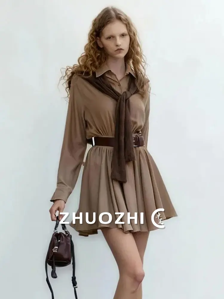 

Коричневое вязаное платье с воротником-стойкой, винтажное, с завышенной талией, А-силуэт, мягкое, высокоэластичное, осеннее, с длинными рукавами