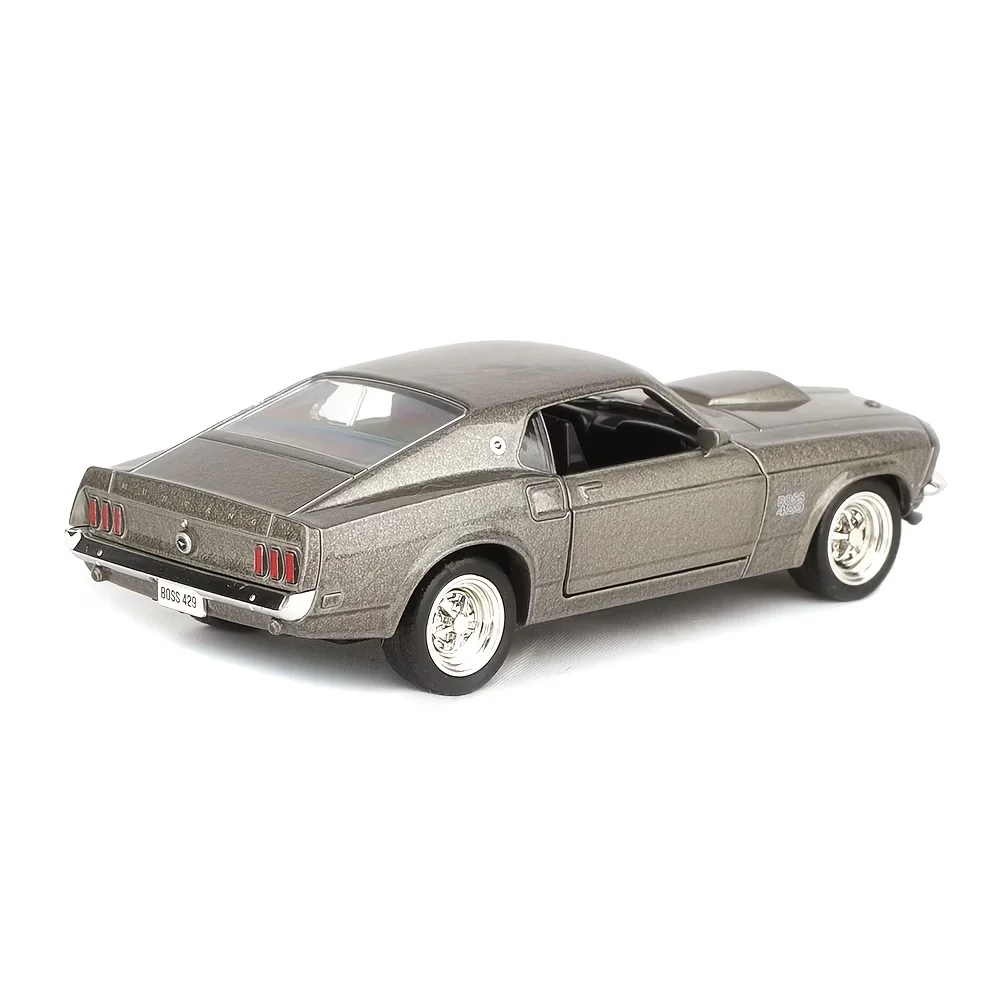 1/36 Ford Mustang Boss 429 Spielzeugauto für Kinder RMZ CiTY Druckgussfahrzeug Miniaturmodell mit Rückziehfunktion Sammlerstück Geschenk für Jungen – Detail 5