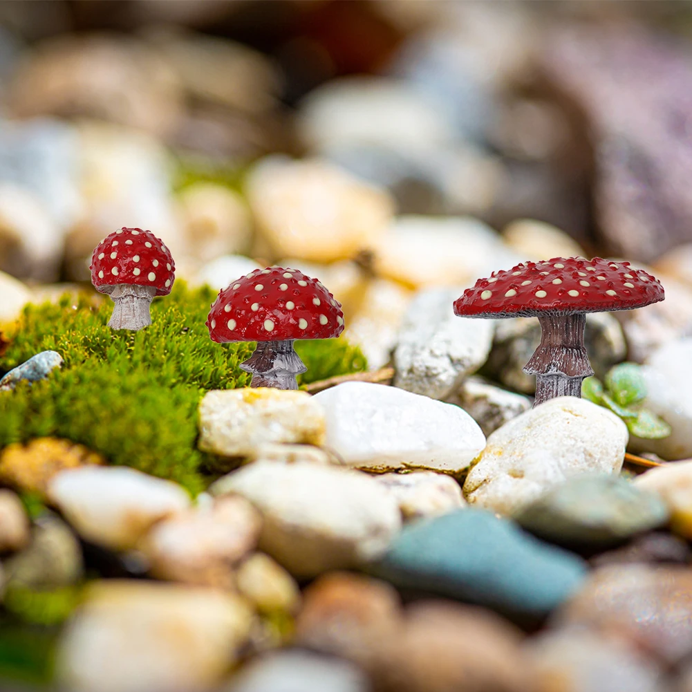 

Delightful Resin Mushroom Statues Handcrafted Garden Ornaments with Luminous Effect Perfect for Indoor and Outdoor Spaces