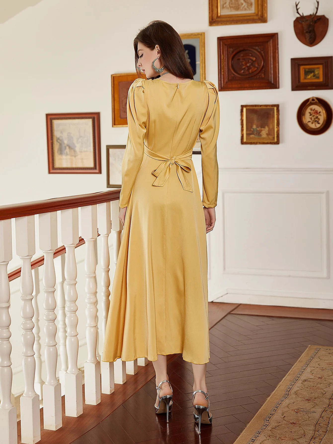 Autumn/Winter 2023 V-neck Yellow A-line dress Cocktail dress Full length long sleeve dress Elegant dinner celebrity dress