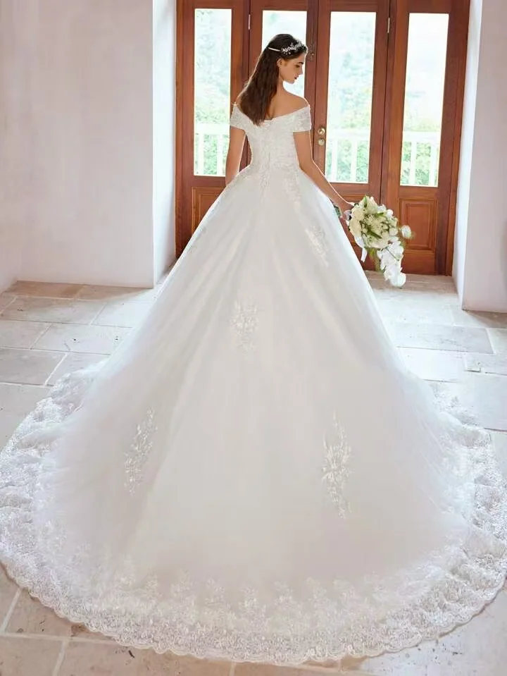 Customized Elegant Vestidos de Novia Luxury Princess Wedding Dress with Off-Shoulder Lace Design Gown for Dream Bridal Look