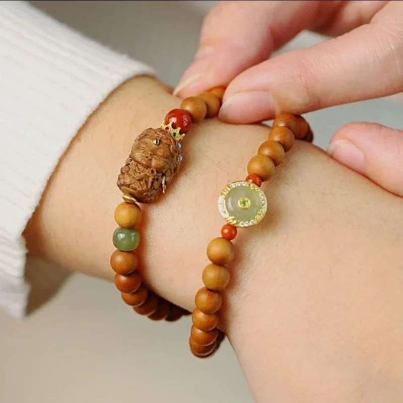 

UMQ Delicate and Auspicious Natural Sandalwood Green Tara Two-layer Bracelet for Blessing and Good Fortune