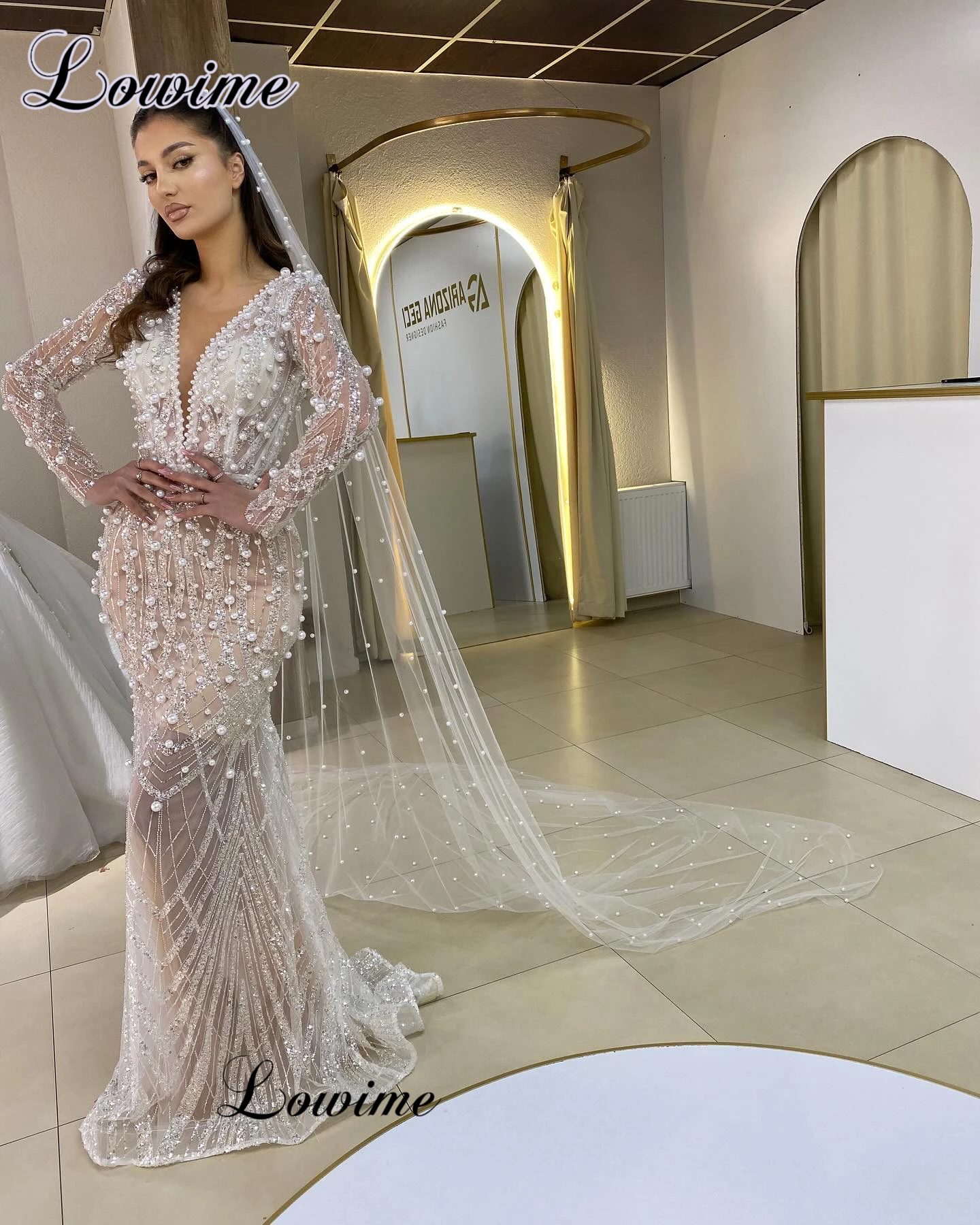 Garden Pearls Wedding Dresses Mermaid Long Sleeves Beach Wedding Gowns For Women Vestidos De Novia Bridal Gowns With A Veil