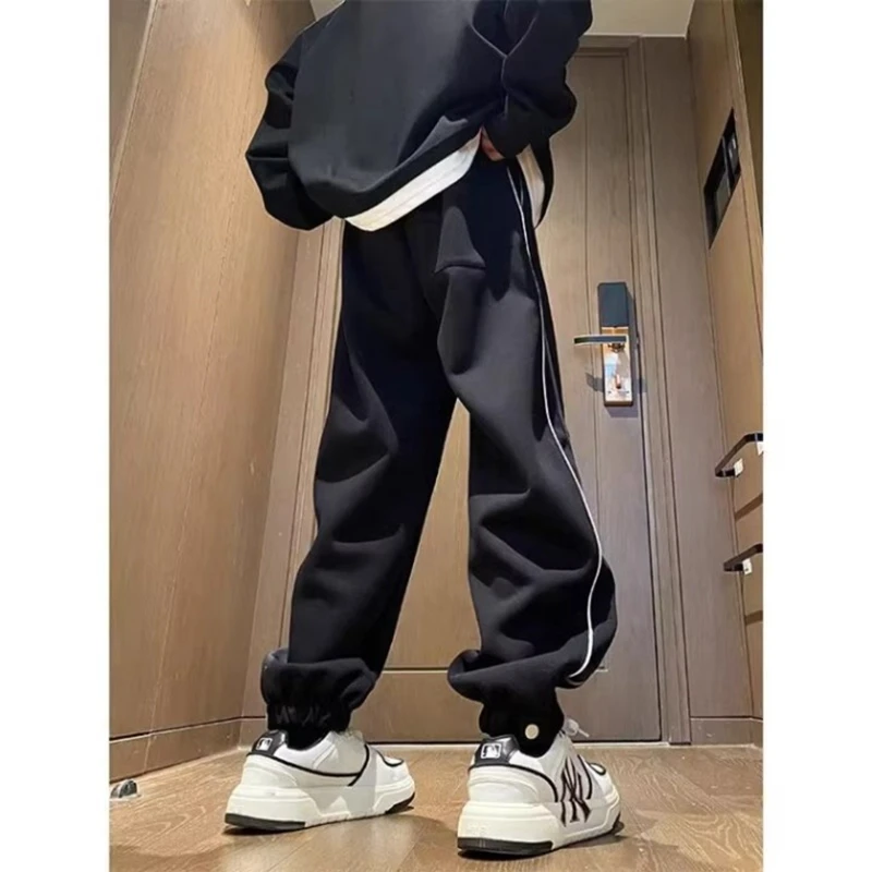 Y2K American Retro Sweatpants Design Stripes Loose Hip-hop Casual Versatile Trousers Casual Sports Style Pants man Sweatpant