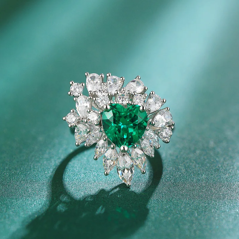 Luxury Design High Quality Lab Grown Colombian Emerald 1.8CT Heart Shape Ring For Women Wedding Jewelry