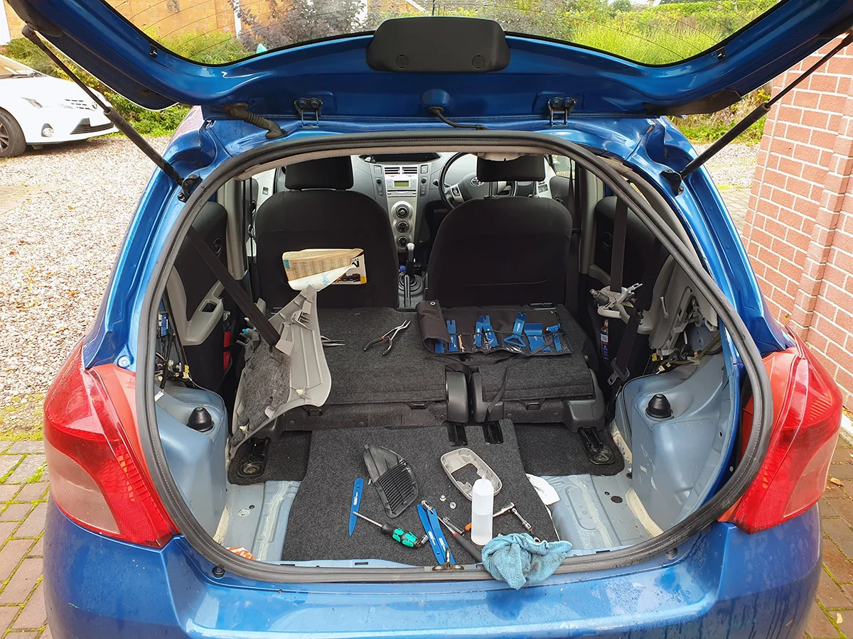 

Автоматические стойки с пружинами для Toyota Yaris Vitz (XP130) 2012-2019, задняя дверь багажника, подъемник багажника, поддержка амортизатора