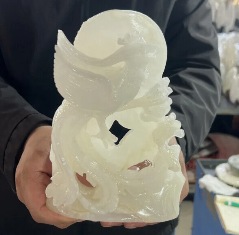 1200g Natural Ore.hetian jade.Hand-carved.Exquisite Peacock statues 160