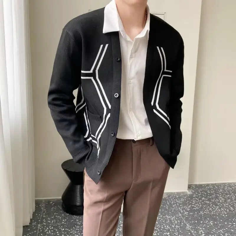 

Fashionable Casual V-Neck Knitted Cardigan Men's Sweater Premium Black Patchwork Woven Long Sleeve Business Leisure Outerwear