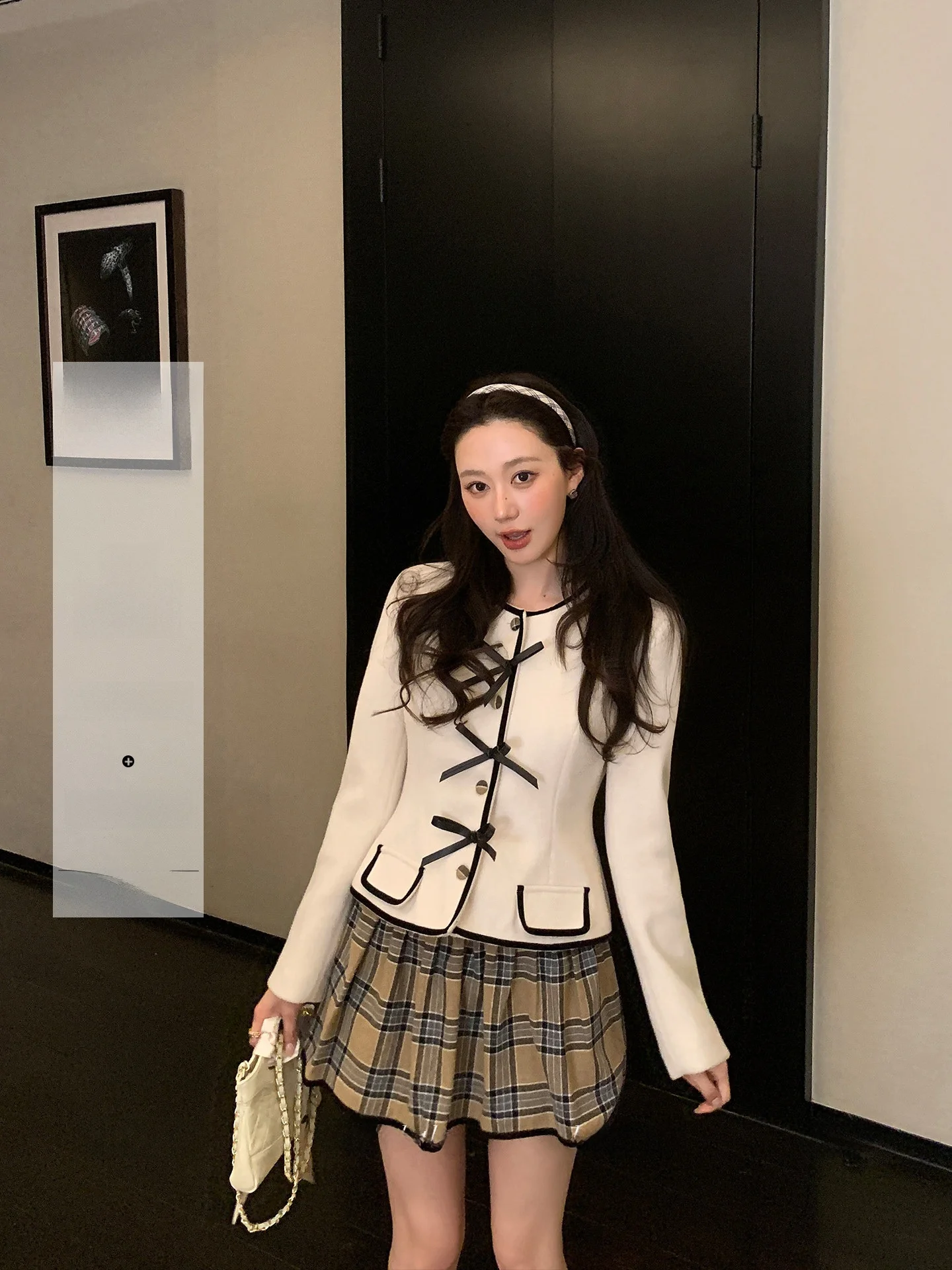 

LIONE Winter Castle Plaid Cotton Lined Woolen Coat And Skirt Set Waist Cinched Elegant Style Fashionable Two-Piece Suit