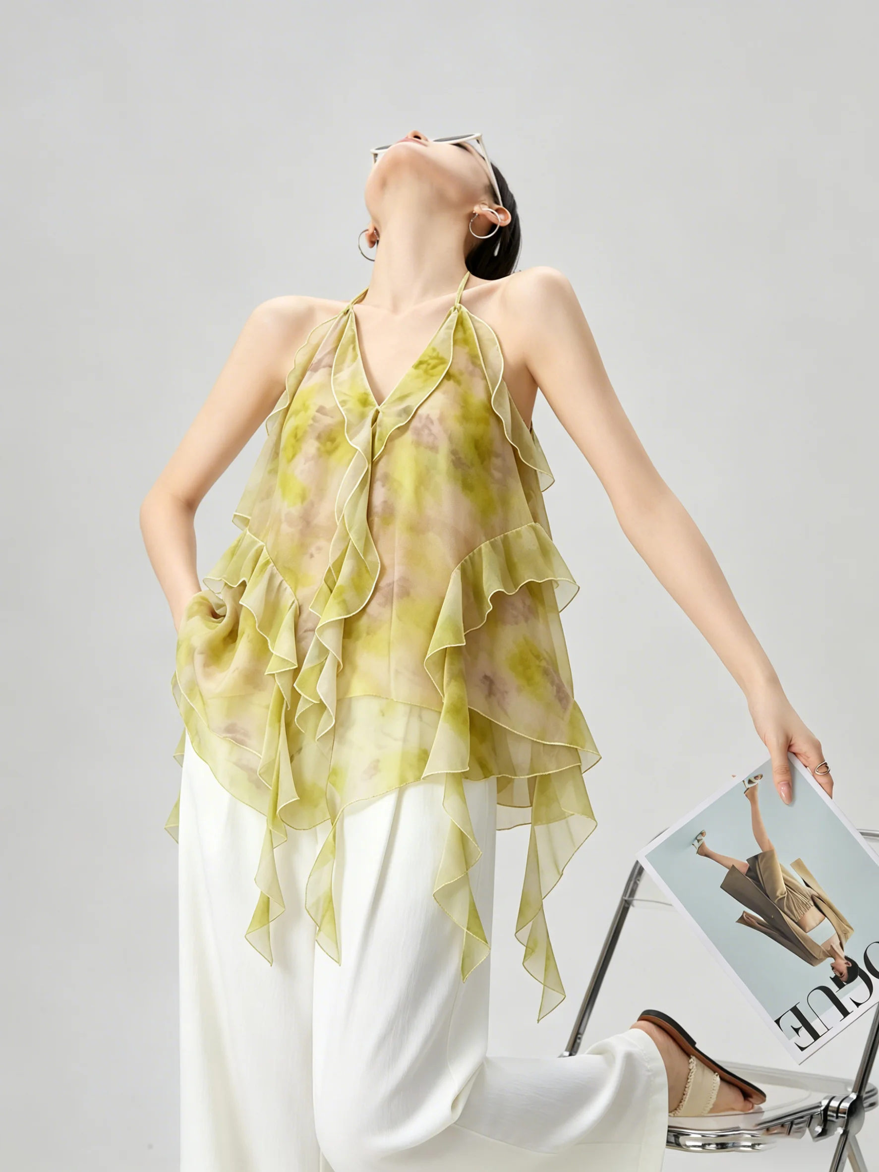 

Летняя зеленая блузка с цветочным принтом, женская безрукавная блузка с V-образным вырезом и кружевной отделкой, топ с завязками на шее, модный повседневный стиль для работы и отдыха